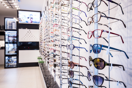 Vrai prix des lunettes en France et solutions pour le diminuer